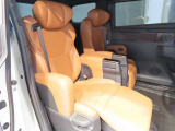 ゆとりある広々とした車内空間は、ドライブを始め買い物やレジャーなど、幅広く活躍します。一人でもみんなとでもお出かけを楽しみましょう!