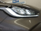 少ない消費電力でクリアな視界を確保するLEDヘッドライトです!
