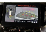 車両を上から見たような映像表示するパノラミックビューモニター付き!