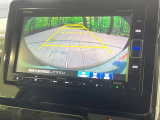 【バックカメラ】駐車時に後方がリアルタイム映像で確認できます。大型商業施設や立体駐車場での駐車時や、夜間のバック時に大活躍!運転スキルに関わらず、今や必須となった装備のひとつです!