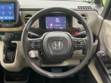【ステアリングスイッチ】運転中、前方から目線をそらすことなく、オーディオ等の操作が可能な便利機能!安心&快適なドライブを演出してくれます♪