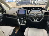 納車から1ヶ月を目安に無料点検を受けていただけます。(最寄りの日産のお店でも可能です)