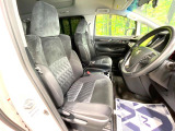 運転席シート廻りは使用感も少なく、良好な状態となっています。丁寧に使われていたことがよくわかりますね。
