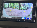【バックカメラ】駐車時に後方がリアルタイム映像で確認できます。大型商業施設や立体駐車場での駐車時や、夜間のバック時に大活躍!運転スキルに関わらず、今や必須となった装備のひとつです!