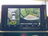 【パノラミックビューモニター】専用のカメラにより、上から見下ろしたような視点で360度クルマの周囲を確認することができます☆死角部分も確認しやすく、狭い場所での切り返しや駐車もスムーズに行えます。