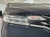 LEDヘッドライトは、点灯の瞬間から最大光量を発揮し、突然暗くなるトンネルなどでの安定感を高めます。