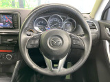 【純正革巻きステアリング】上質な革を使用することで、手にしっかり馴染みとても運転しやすいハンドルです♪