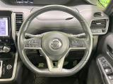 【純正革巻きステアリング】上質な革を使用することで、手にしっかり馴染みとても運転しやすいハンドルです♪