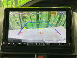 【バックカメラ】駐車時に後方がリアルタイム映像で確認できます。大型商業施設や立体駐車場での駐車時や、夜間のバック時に大活躍!運転スキルに関わらず、今や必須となった装備のひとつです!