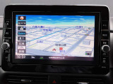日産純正9インチメモリーナビ(MM321D-L)装備、NissanConnectマイカーアプリ対応、オペレーター通話や音声対話検索、スマホアプリと連動などに対応した高機能ナビ。