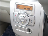 入庫時・販売時・納車前に、弊社基準の68項目に及ぶ点検整備を実施しております。