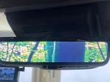 【デジタルインナーミラー】後席の大きな荷物や同乗者で後方が確認しづらい時でも安心!カメラが撮影した車両後方の映像をルームミラー内に表示。クリアな視界で状況の確認が可能です!