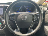 オーデイオ操作も手元で操作出来ます。