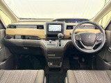 いつでも気持ちよく運転できて、使い勝手のいい収納や体をケアするシート、細部にまでこだわったインテリア♪