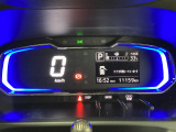 指定工場併設で末永く品質を保ちます。12ヶ月点検や車検はもちろんのこと、国家資格整備士によるお車のアドバイスも致します。