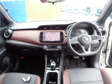 周りが見やすく運転しやすいお車です♪
