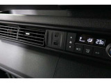 スマートフォンなどの音楽再生が可能なUSB接続ジャック装備車両です♪♪♪