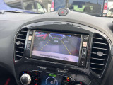 リバースギア連動のバックビューカメラ。駐車時などに確認ができます。
