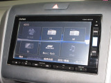 ナビゲーションは純正メモリーナビ(VXM-185VFi)を装着しております。AM、FM、CD、DVD再生、Bluetooth、音楽録音再生、フルセグTVがご使用いただけます。
