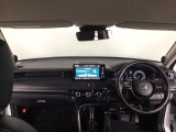 【前方視界】開放的な前方視界!運転がしやすく疲れにくいです♪窓が大きく、見通しがとっても良いおクルマですよ♪