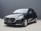 世界統一名称の『MAZDA2』となったコンパクト。「Be a Driver」のスローガンのもと、最適なドライビングポジションを提供できる室内空間と思い通りの走行性能を持った、クラスを超えたお車です!
