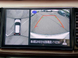 上からの視点で狭い駐車場への駐車などに役立つアラウンドビューモニターです♪