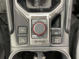 シフト連動パーキングブレーキ&オートブレーキホールド機能付きで運転が快適に&hellip;♪