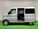 両側電動スライドドアで荷物の積み下ろしや乗り降りも楽々。