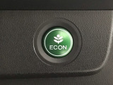 ★ECONスイッチ★ エコドライブを加速しよう!スイッチをONにすると、運転の仕方によるロスを抑え込み燃費をよくするようクルマが頑張ります(*^ー^*)燃費向上にチャレンジ♪