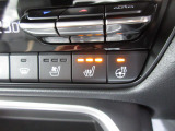 フロントシートは、シートヒーター・シートベンチレーターも装備しています。