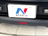 【TRDエアロ】人気のTRDエアロを装備!クルマの外観がよりスタイリッシュになり、街中で存在感あふれる1台に♪将来買い替える時にもリセールに影響しやすく、価値ある人気の装備です!