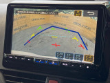 【バックカメラ】駐車時に後方がリアルタイム映像で確認できます。大型商業施設や立体駐車場での駐車時や、夜間のバック時に大活躍!運転スキルに関わらず、今や必須となった装備のひとつです!