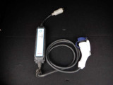 充電ケーブル付