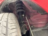 お車を安心してお乗りいただく為には、足回りの定期点検が欠かせません。サービスサポート(有償保証)では無料点検もご提供しており、安心のカーライフをお過ごしいただけるサポート体制が整っています。