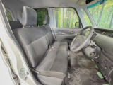 運転席シート廻りは使用感も少なく、良好な状態となっています。丁寧に使われていたことがよくわかりますね。