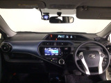【前方視界】開放的な前方視界!運転がしやすく疲れにくいです♪窓が大きく、見通しがとっても良いおクルマですよ♪