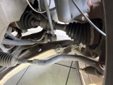 お車を安心してお乗りいただく為には、足回りの定期点検が欠かせません。サービスサポート(有償保証)では無料点検もご提供しており、安心のカーライフをお過ごしいただけるサポート体制が整っています。