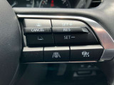 前方の車両を追従走行し、前車が信号などで停車した場合でも、0km停止までしてくれる、全車速域の追従型クルーズコントロールを搭載。