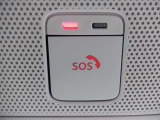 【SOSコール】急病時や危険を感じた時には、SOSコールスイッチを押してください。万が一の事故発生時には、エアバッグ展開と連動し自動通報されます。