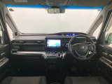 【前方視界】開放的な前方視界!運転がしやすく疲れにくいです♪窓が大きく、見通しがとっても良いおクルマですよ♪