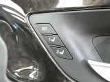 運転席のシートポジションを記憶・再現できるメモリー機能を搭載しています。