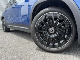 メルセデス・ベンツの定める厳しい基準をクリアしたお車のみをご案内させて頂きます。納車前整備はメーカー規定に基づき最大100項目にも及ぶ点検を熟練のメカニックによって行いご納車させて頂きます。