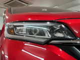 LEDヘッドライトは、点灯の瞬間から最大光量を発揮し、突然暗くなるトンネルなどでの安定感を高めます。