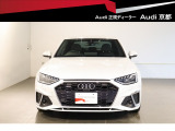 アウディ A4