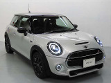 MINIオーナーのために設計されたオリジナルのMINI自動車保険がございます。車のことは全ておまかせください。