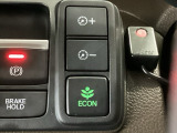 ★ECONスイッチ★ エコドライブを加速しよう!スイッチをONにすると、運転の仕方によるロスを抑え込み燃費をよくするようクルマが頑張ります(*^ー^*)燃費向上にチャレンジ♪