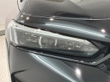 LEDヘッドライトは、点灯の瞬間から最大光量を発揮し、突然暗くなるトンネルなどでの安定感を高めます。