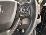 クルーズコントロールを装備しています。高速道路などで一定の速度で走ってくれるので運転が楽ですよ!速度を設定できますので、スピードの出しすぎにも注意できます。