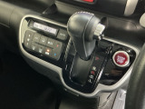 発進時から滑らかに加速する無段階変速のCVTはストップ&ゴーの多い街の中も快適です