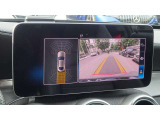 【リバ-ス連動カメラシステム】リバースと連動し、車両後方の映像をディスプレィに表示歪みの少ないカメラにより鮮明な画像で後退の運転操作をサポートします。